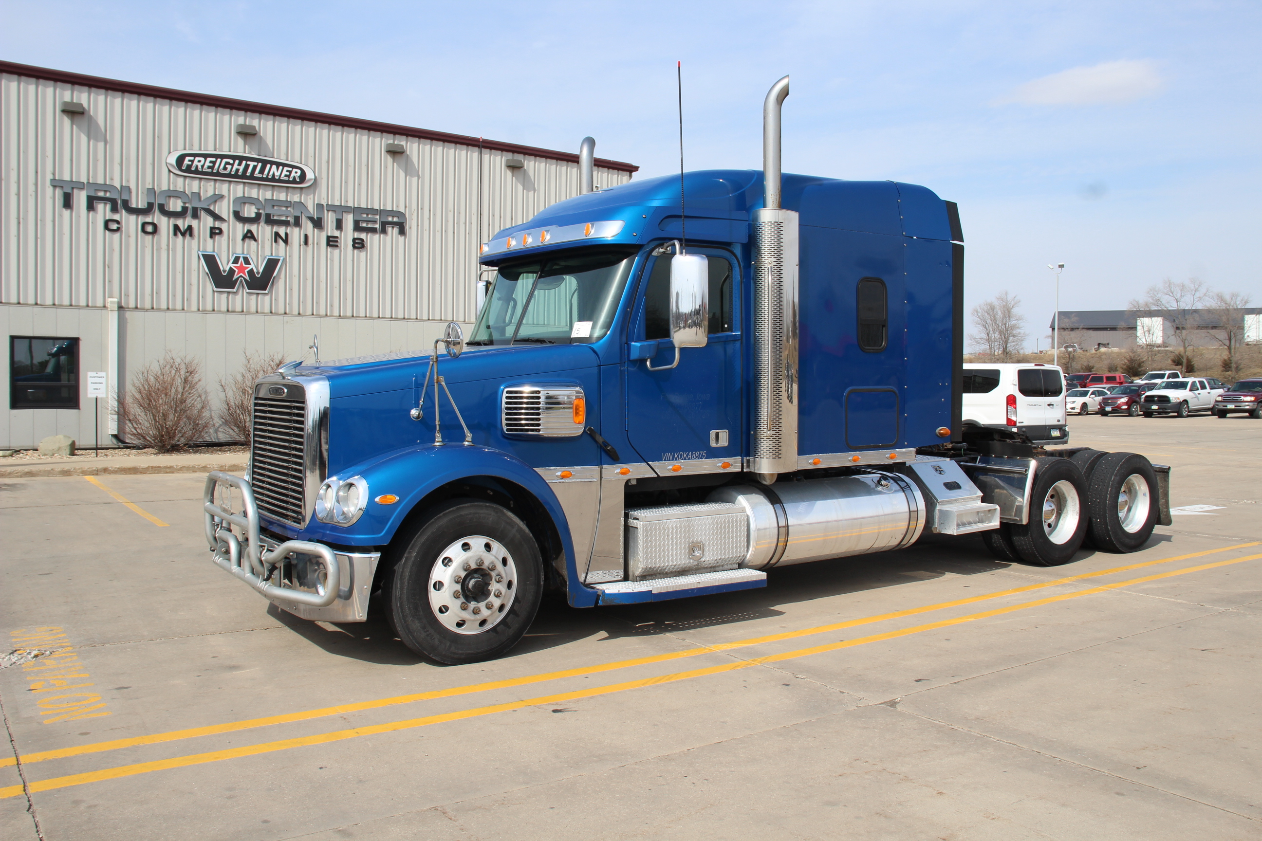 2019 FREIGHTLINER CC132 CORONADO : PGE668 | Truck Center 2019 FREIGHTLINER CC132 CORONADO : PGE668 | Truck Center