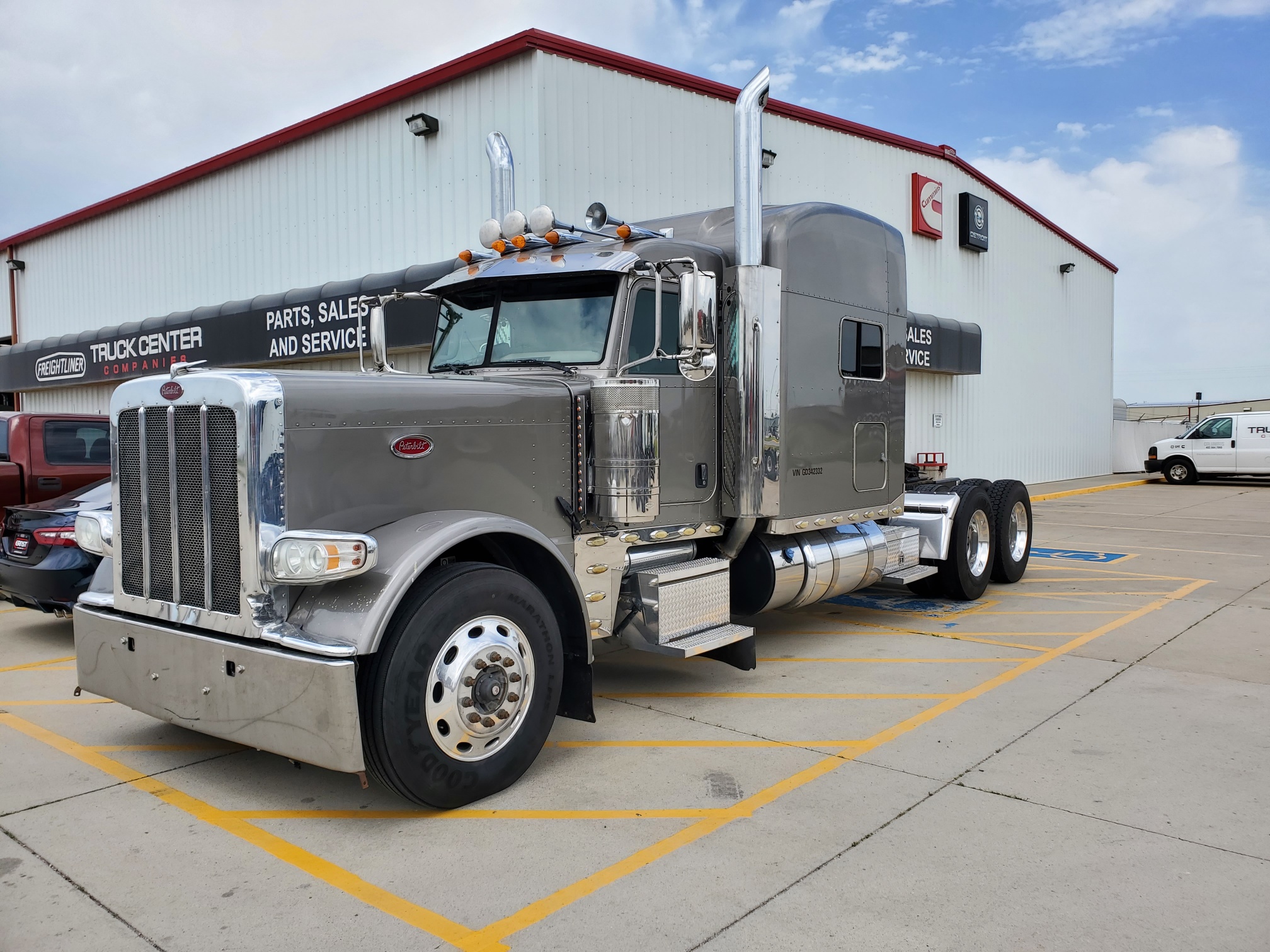 2016 PETERBILT 389 TCC348 Truck Center Companies